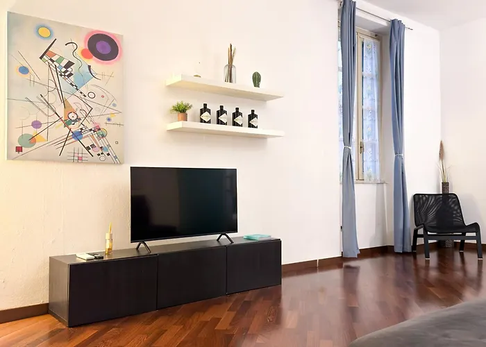 Voltiva House - In The Heart Of Old Town Дом отдыха Комо